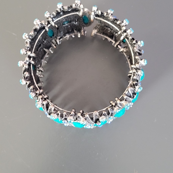 Bangle - Picture 3 of 4